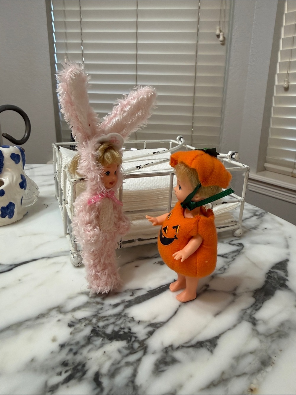 1994 Mattel Kelly Club Dolls – Pink Bunny & Pumpkin Costumes – 4.5” - Picture 12 of 17